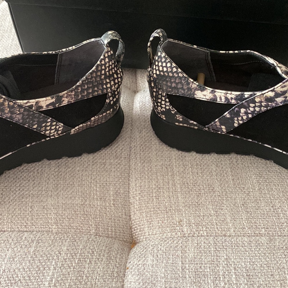 Hill GI Janna Coffee and Snake print Sneaker - Picture 3 of 4